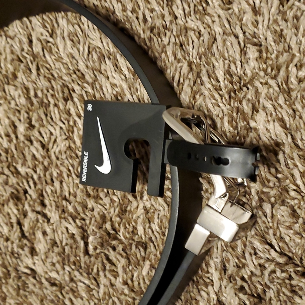 Brand new reversible Nike belt - Picture 2 of 7